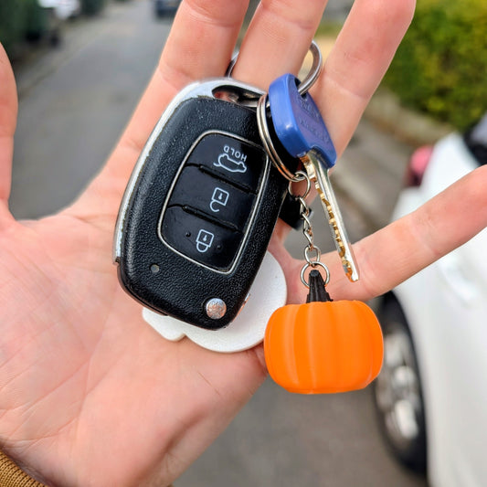 Pumpkin Keyring – Spooky Seasonal Charm 🎃